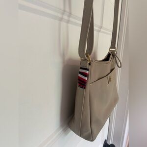 Beige Crossbody Bag with Red-White-Blue Accents & Gold Hardware